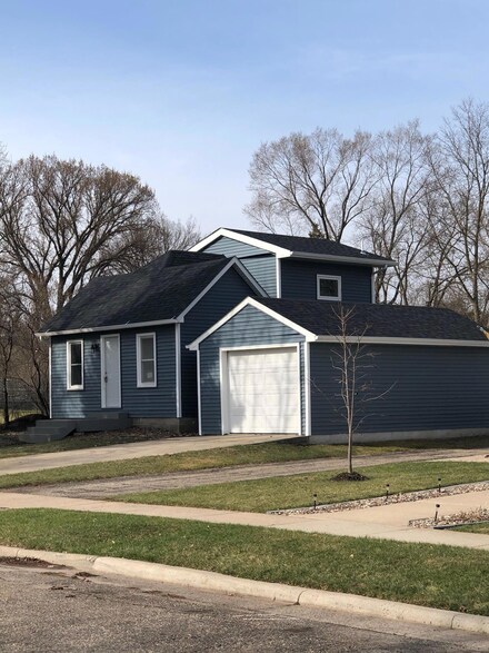 510 S Miller Ave, Litchfield, MN 55355