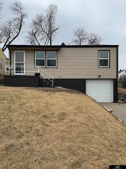 2044 N 70th Ave, Omaha, NE 68104