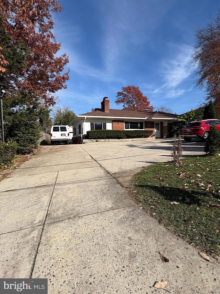 10229 Green Forest Dr, Silver Spring, MD 20903