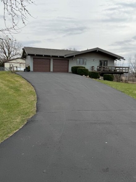 2727 S Tollefson Rd, Orfordville, WI 53576