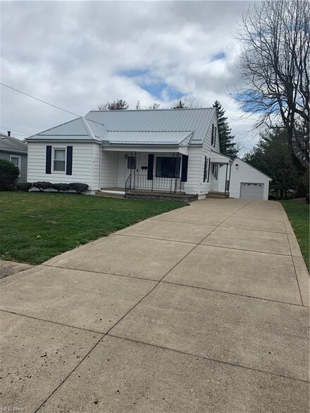 118 Miller Ave, Marietta, OH 45750