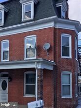 7 W Pennsylvania Ave, Stewartstown, PA 17363