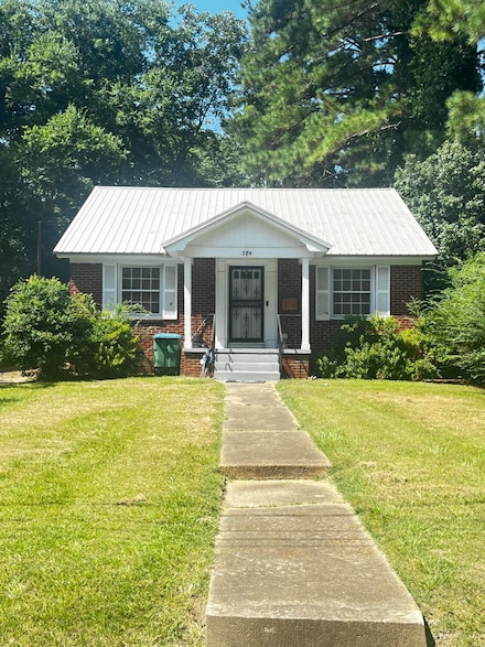 384 Jefferson St, Grenada, MS 38901