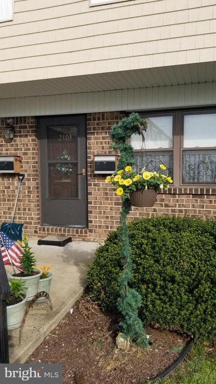 2103 Silver Ct, Hamilton Square, NJ 08690
