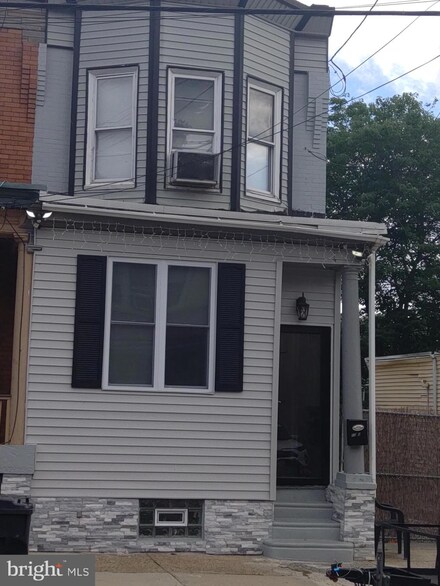 1340 Lansdowne Ave, Camden, NJ 08104
