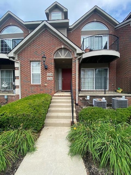 119 W Oakbrook Dr Unit 20, Ann Arbor, MI 48103