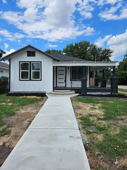 3241 Reeves St, Houston, TX 77004