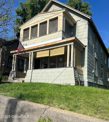 159 Champlain Ave, Ticonderoga, NY 12883