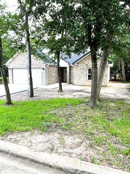 1112 Holly Springs Dr, Huntsville, TX 77320
