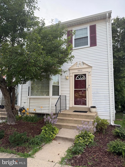 5500 Woodlawn Manor Ct, Alexandria, VA 22309
