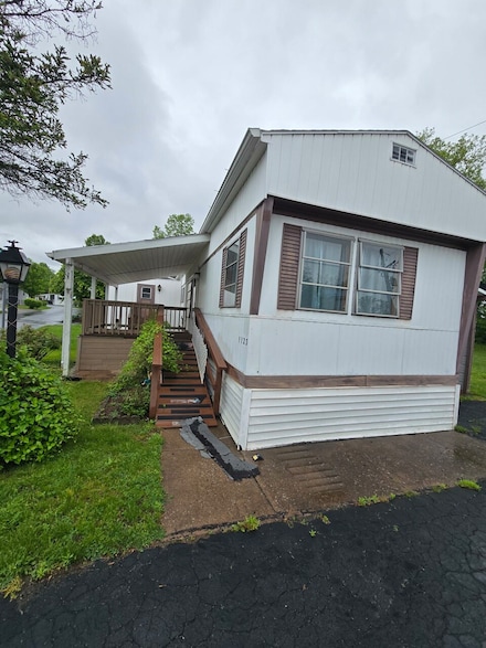 1123 Cottonwood Dr, Altoona, PA 16601