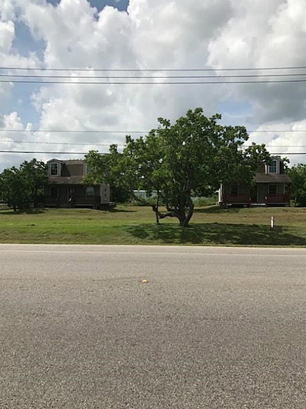 24 E Bayshore Dr, San Leon, TX 77539