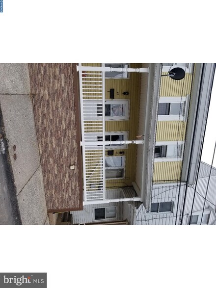 40 S Nicholas St, Saint Clair, PA 17970