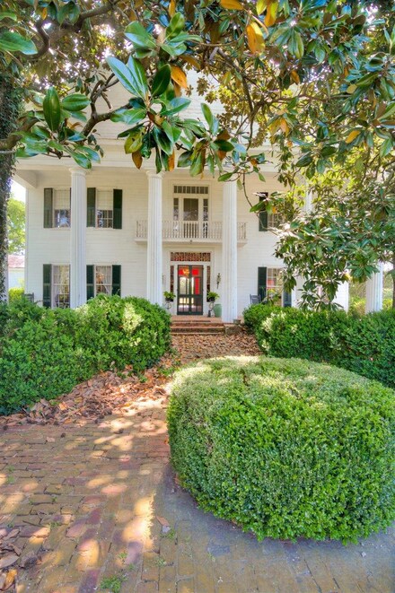 5995 Edgefield Rd, Trenton, SC 29847