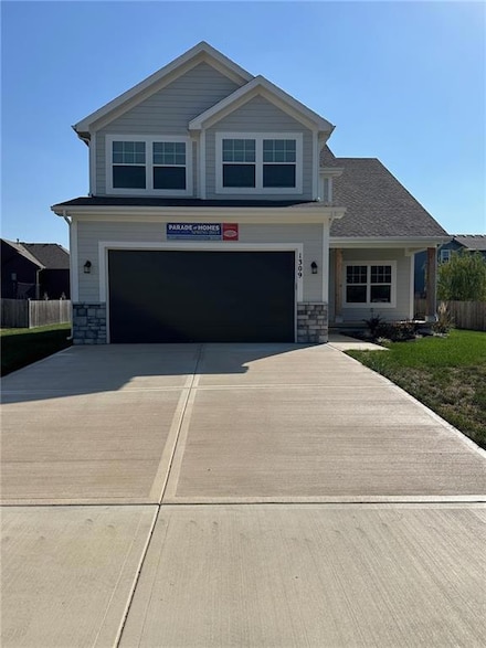 1309 N 4th St E, Louisburg, KS 66053