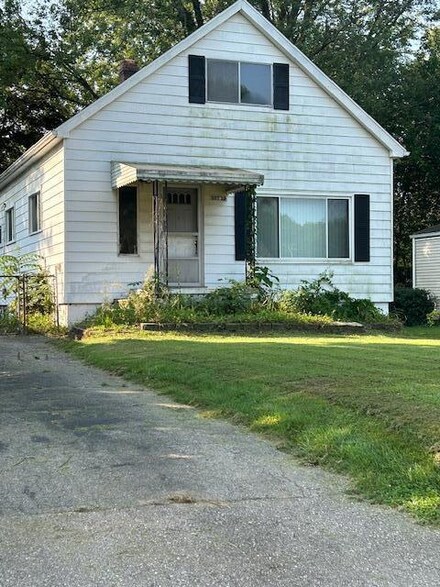 35733 Farragut Ave, Westland, MI 48186