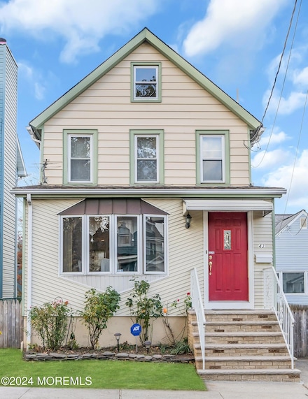 43 Christopher St, Carteret, NJ 07008