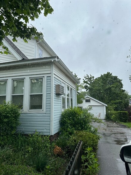 124 Manomet St, Brockton, MA 02301