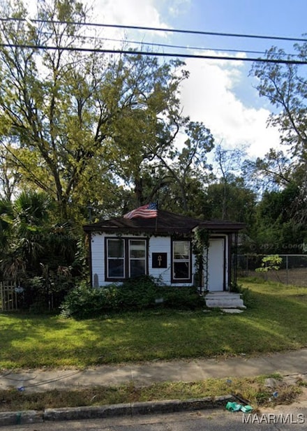 700 E Newton St, Dothan, AL 36303
