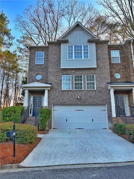 602 Birch River Ln, Lawrenceville, GA 30043