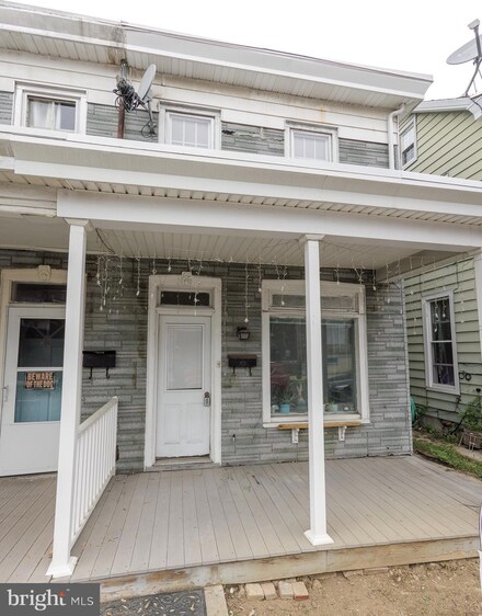 42 N Church St, Ephrata, PA 17522