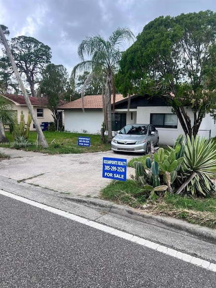 1718 Bayshore Blvd, Dunedin, FL 34698