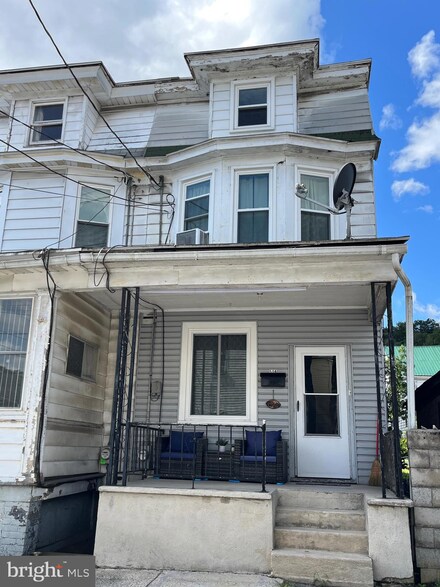 504 Rolling Mill Ave, Tamaqua, PA 18252