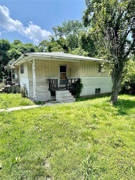 315 4th St, Venice, IL 62090