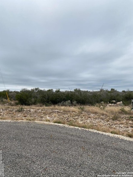 92 Palomino Hills, Uvalde, TX 78801