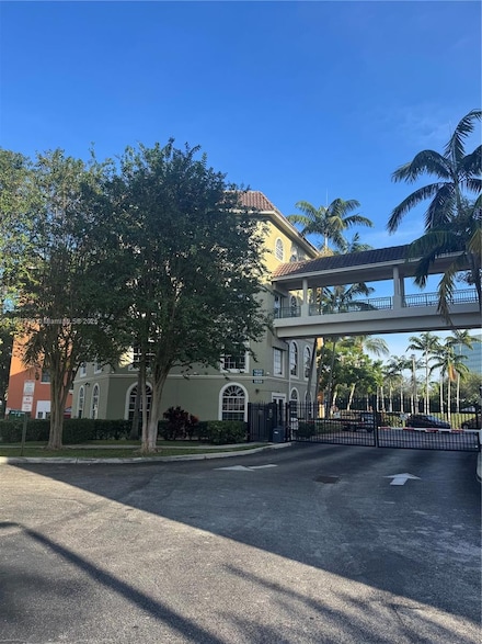 1610 Presidential Way Unit 307, West Palm Beach, FL 33401