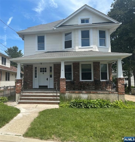 15 Arlington Ave, Hawthorne, NJ 07506