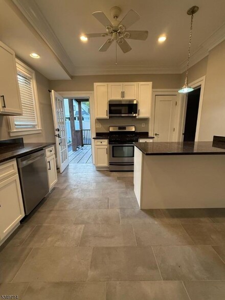 45 Park Ave, Summit, NJ 07901