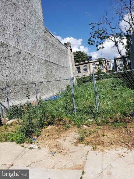 2513 N 12th St, Philadelphia, PA 19133