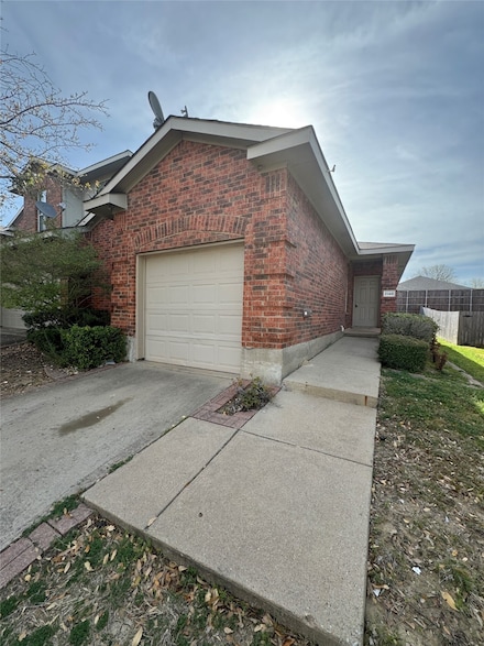 2146 Stonebrook Ln, Mesquite, TX 75181