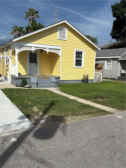 19 Crislaur Ave, Harahan, LA 70123