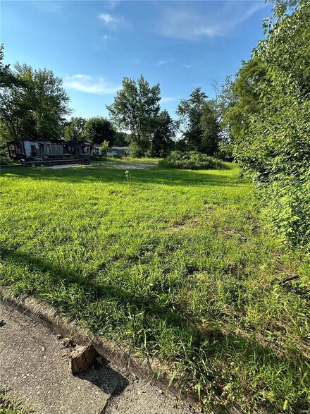 816 E Hunt St, Salem, MO 65560