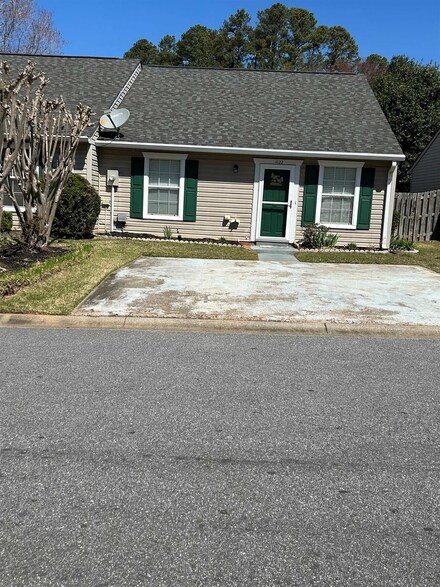 1122 Webber Way, Spartanburg, SC 29307