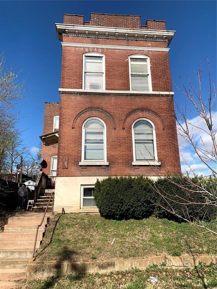 3705 Wisconsin Ave, Saint Louis, MO 63118