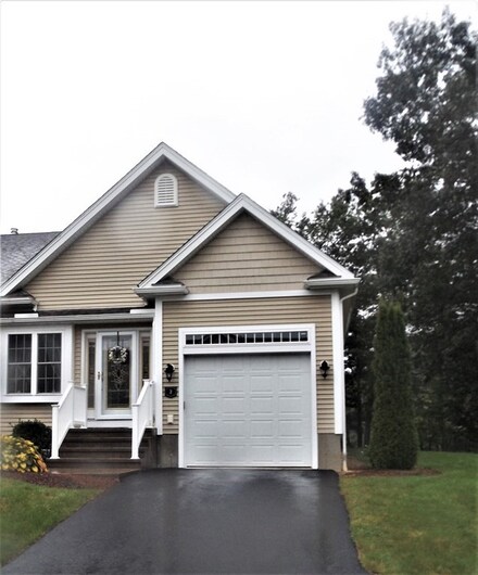 2 Madison Way Unit 1, Hubbardston, MA 01452