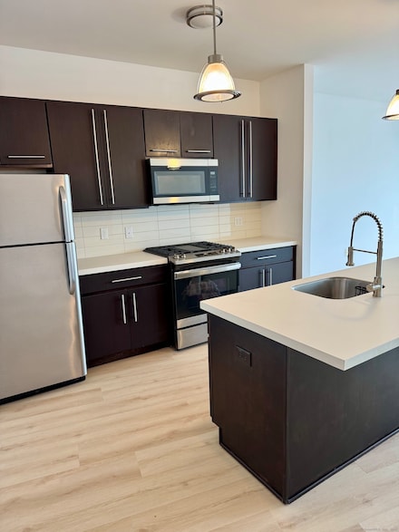 1200 Bedford St Unit 206, Stamford, CT 06905