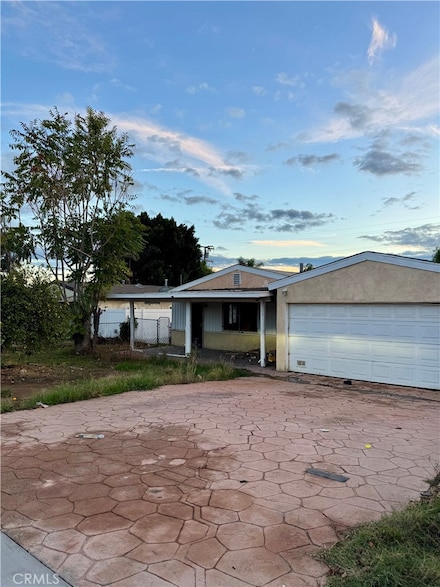 5672 28th St, Riverside, CA 92509