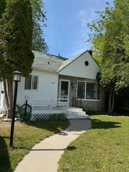 515 S 4th Ave, Alpena, MI 49707