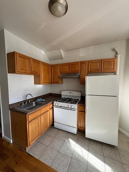 1873 Stratford Ave Unit 14, Bridgeport, CT 06607