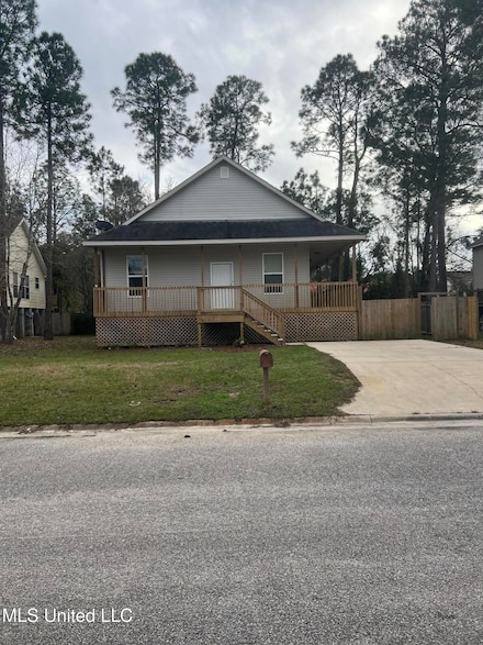 802 Deer Trail Ln, Pass Christian, MS 39571