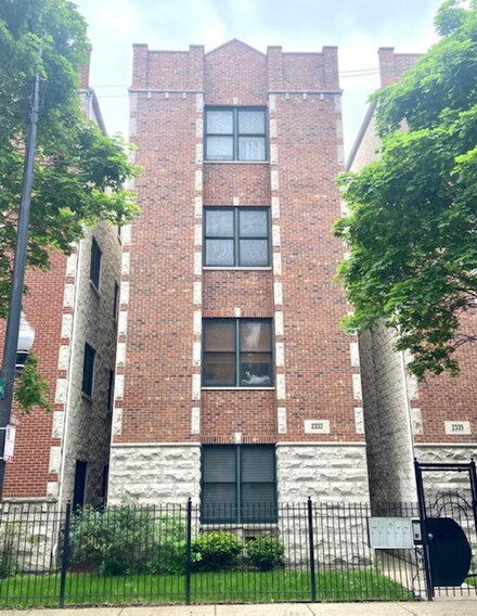 2333 W Harrison St Unit 2, Chicago, IL 60612