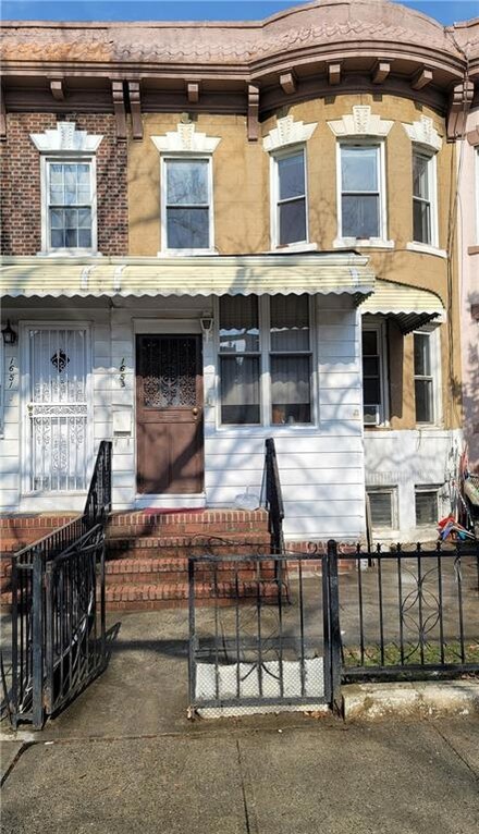 1653 Bay Ridge Pkwy, Brooklyn, NY 11204