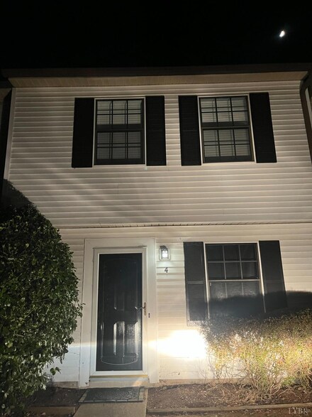 4 Countryplace Ln, Lynchburg, VA 24501