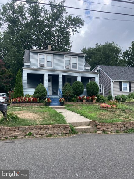 124 Hansen Ave, Trenton, NJ 08610