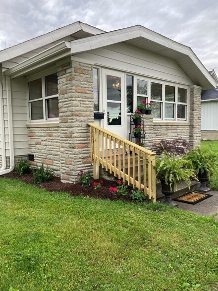 553 W South St, Frankfort, IN 46041