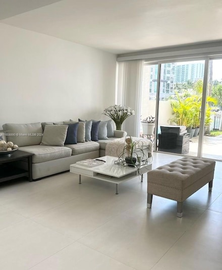 330 Poinciana Dr Unit 1002, Sunny Isles Beach, FL 33160